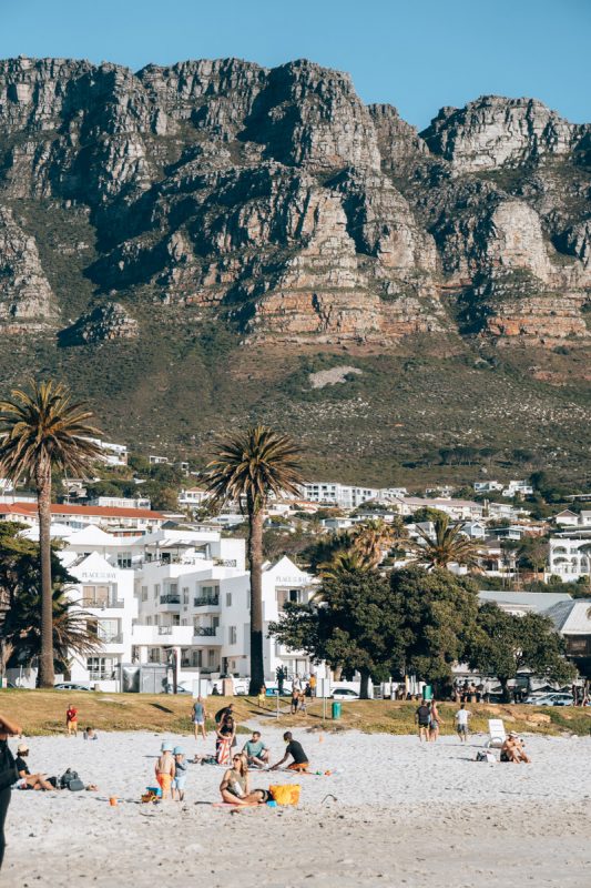 Hippe wijk Camps Bay in Kaapstad