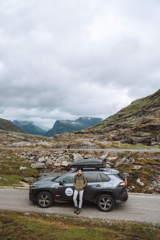 Roadtrip door Noorwegen met een auto met daktent