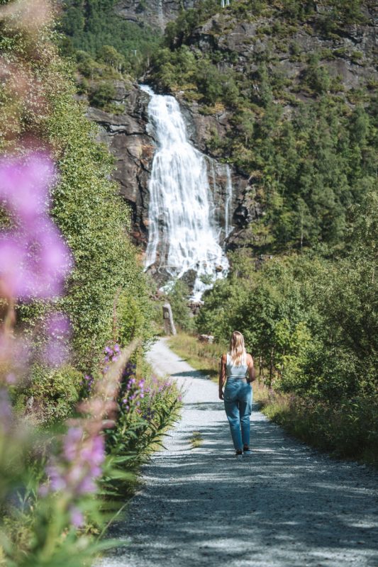 Rondreis door Noorwegen langs watervallen