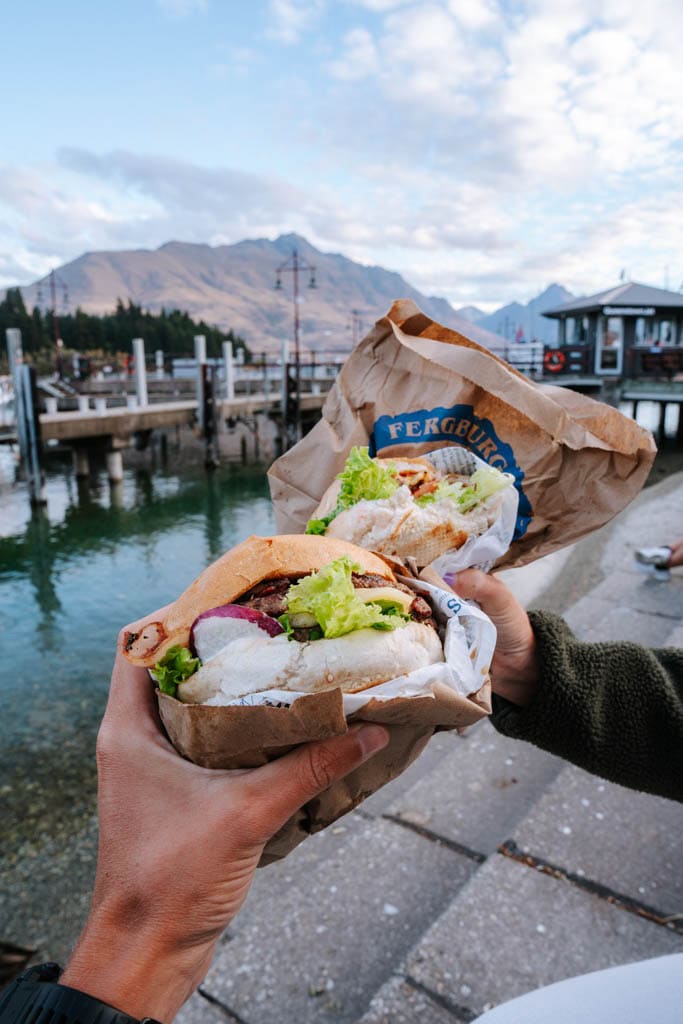 Tip in Queenstown is om te eten bij Fergeburger