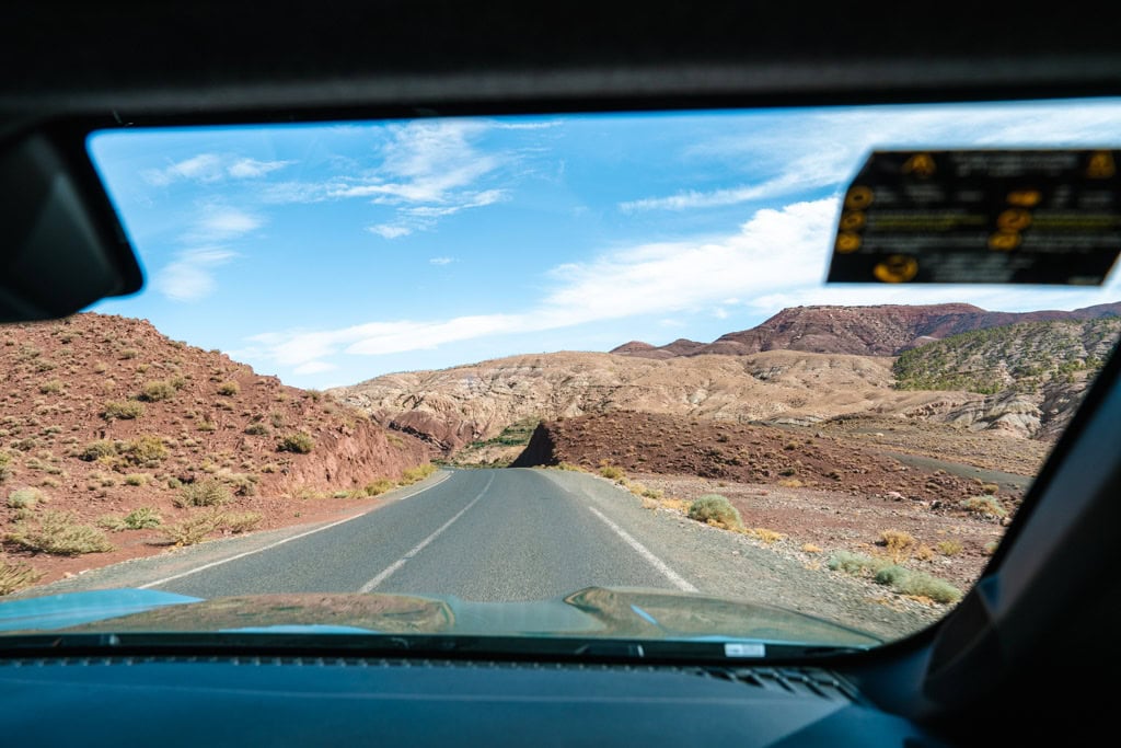 Is auto rijden in Marokko veilig? Onze tips en ervaring voor het rijden van een auto in Marokko. 