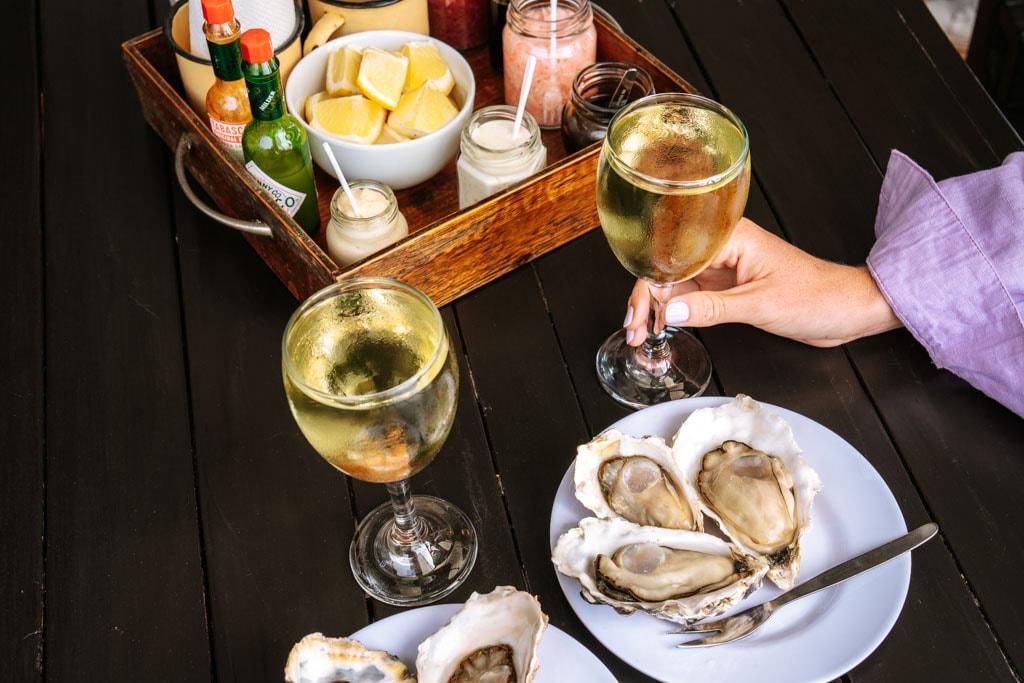 Oesters eten in Knysna vanuit Plettenberg Bay in Zuid-Afrika 