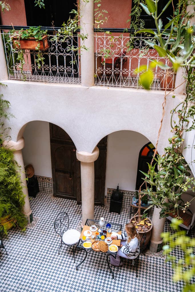Wat is een riad? En wat is het  verschil met een hotel? 